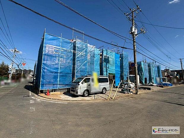 【現地外観写真】一戸建ての大きなメリットは、「自分の土地」を自由に使えること。好きなペットが飼えるほか、ガーデニングやDIY、車やバイクの手入れなど様々な趣味を楽しめます♪