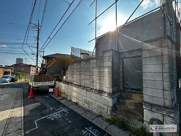 【前面道路含む現地写真】平日・お仕事帰りなど、いつでもご案内致します！お気軽にお問い合わせ下さい♪