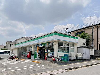 ファミリーマート松戸柿の木店 290ｍ(徒歩4分)