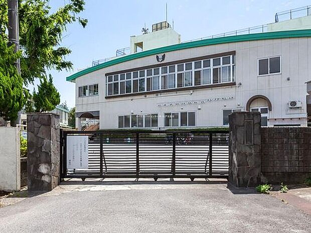 松戸市立小金南中学校(約1,200m)
