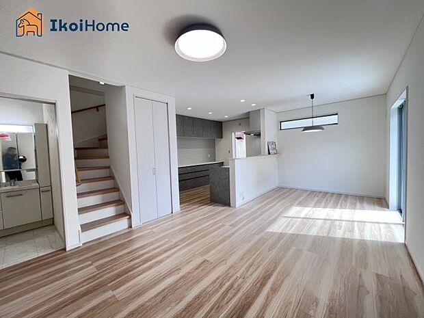 【ホームページに現地動画掲載中】●年中無休:当日予約可●LDK19帖で広々!リビング階段になります!