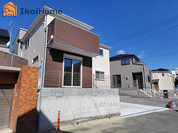 【外観】【ホームページに現地動画掲載中】●年中無休:当日予約可●前面道路は5.3m幅。車の対面のすれ違いも可