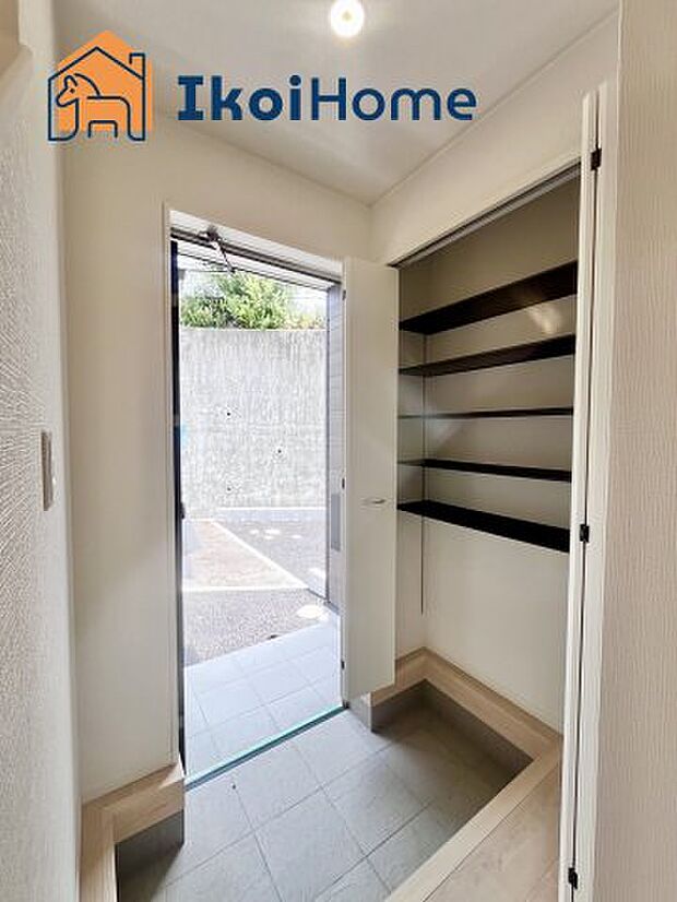 【玄関】【ホームページに現地動画掲載中】●年中無休:当日予約可●大きな靴箱が付いています。