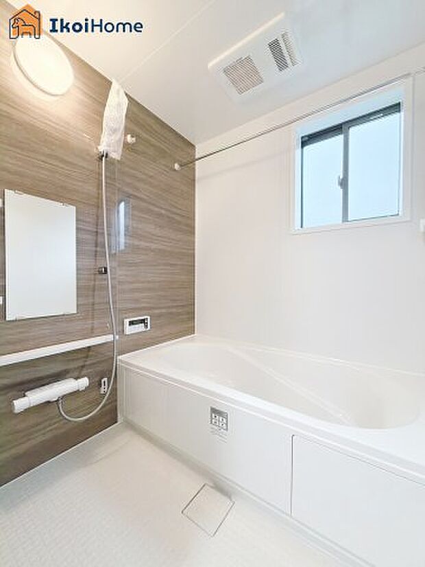 【風呂】【ホームページに現地動画掲載中】●年中無休：当日予約可●小窓があり換気良好！清潔な空間を保てます！