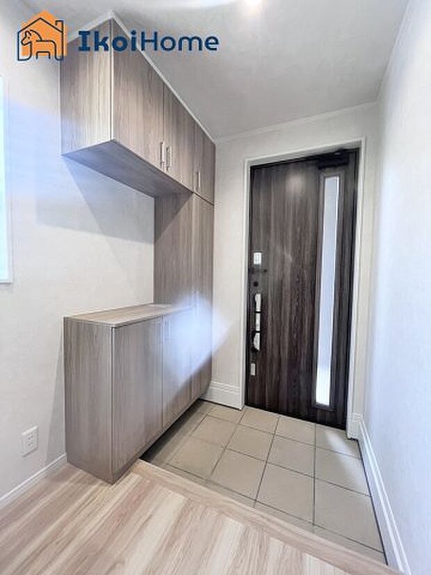 【シューズボックス】◆同社施工例◆収納できる場所が多く家族が多い方、靴を集めることが好きな方、いろいろな方が便利に使うことができます。