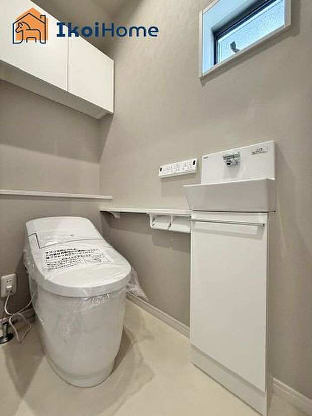 【トイレ】◆施工例◆トイレには温水洗浄便座機能付きで、冬も便座が冷たくないので腰冷えを避けられます。