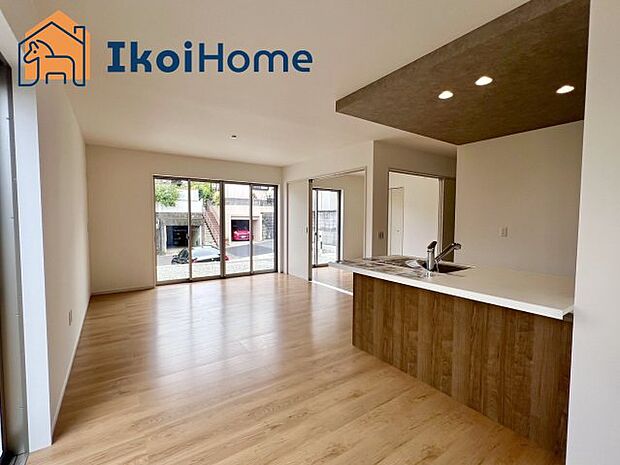 【居間・リビング】【ホームページに現地動画掲載中】●年中無休：当日予約可●LDK横には洋室が1部屋ございます。