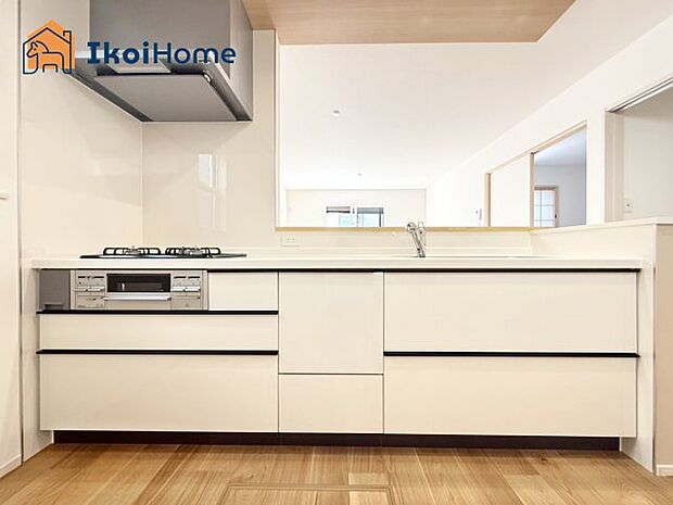 【キッチン】【ホームページに現地動画掲載中】●年中無休：当日予約可●人気の対面式のキッチンで明るい！