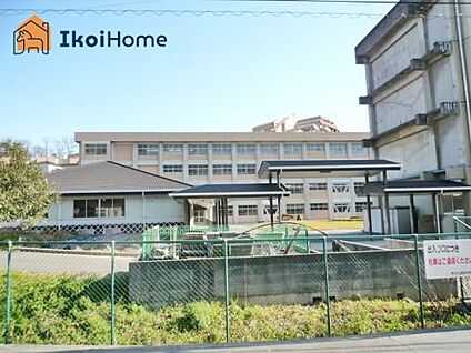 朝霧中学校 徒歩792m