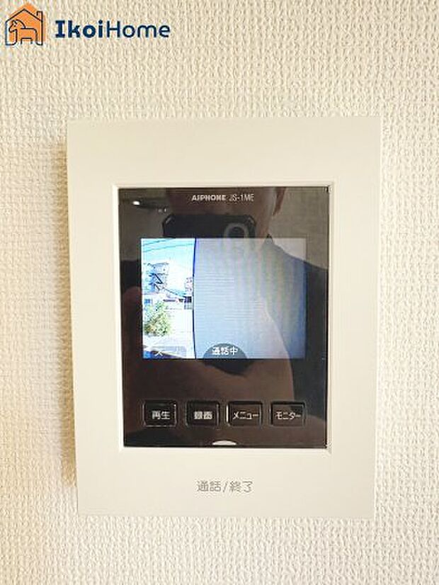 【TVモニターホン】■施工事例■来客があった時にも画面越しに顔を確認できるほか、録画機能も付いているので安心です。