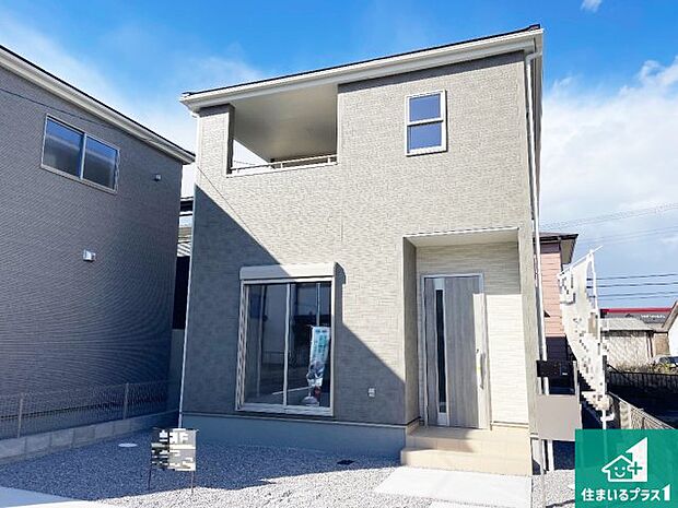 安心の10年保証！外観を美しく保ち、雨水で汚れを落とします！気になることがありましたら、お気軽にお問い合わせください！