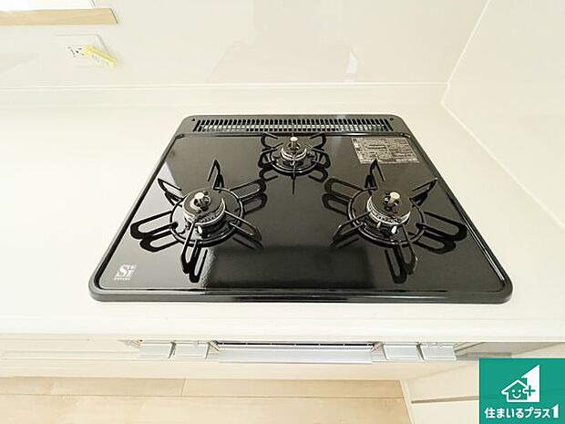 【コンロ】ダブル高火力Siセンサー付きコンロ!3口あるので、まとめて料理をする時も大活躍!
