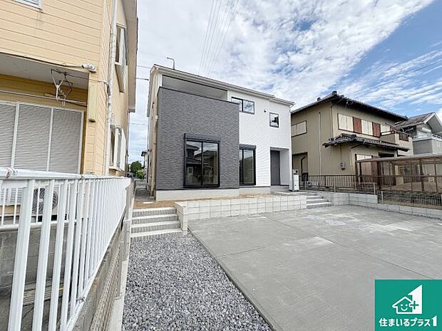 【外観】安心の10年保証！外観を美しく保ち、雨水で汚れを落とします！気になることがありましたら、お気軽にお問い合わせください！