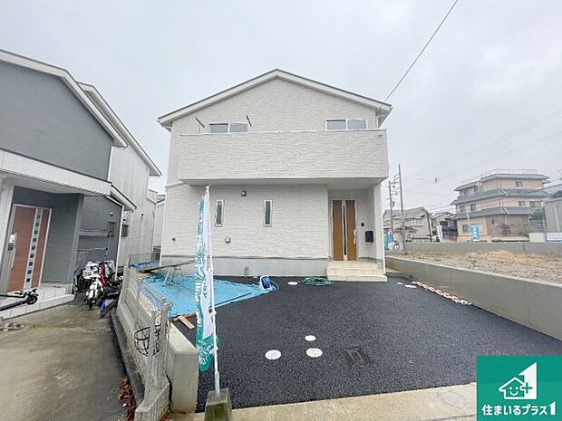 【外観】安心の10年保証!外観を美しく保ち、雨水で汚れを落とします!気になることがありましたら、お気軽にお問い合わせください!