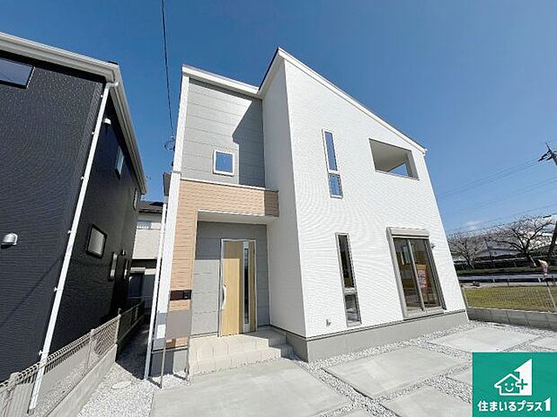 【外観】安心の10年保証！外観を美しく保ち、雨水で汚れを落とします！気になることがありましたら、お気軽にお問い合わせください！