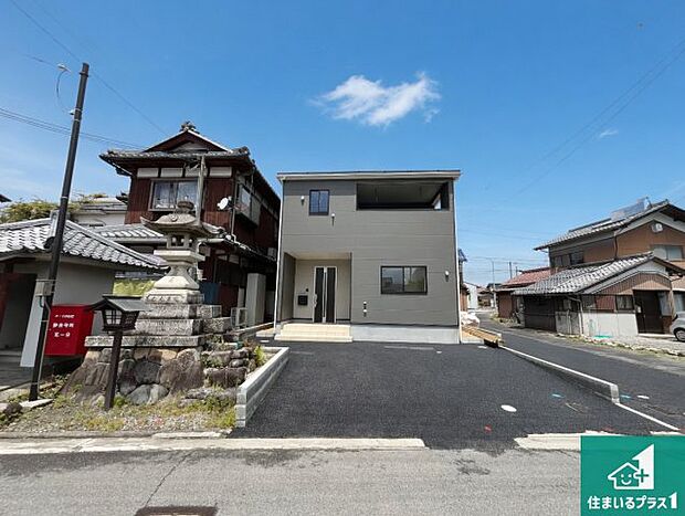【外観】安心の10年保証!外観を美しく保ち、雨水で汚れを落とします!気になることがありましたら、お気軽にお問い合わせください!