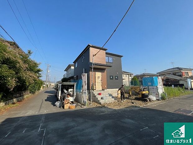 【外観】現在建築中!落ち着いた街並みで新生活を始めることが出来そう!周辺の物件も併せてご紹介させて頂きます!