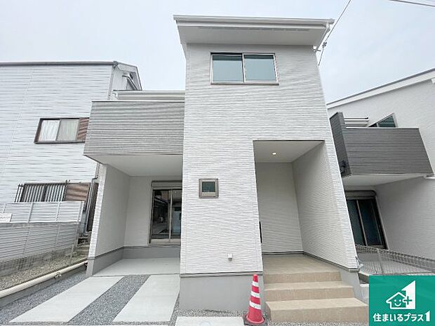【外観】安心の10年保証!外観を美しく保ち、雨水で汚れを落とします!気になることがありましたら、お気軽にお問い合わせください!