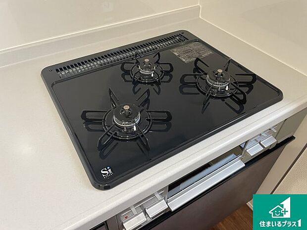 【コンロ】ダブル高火力Siセンサー付きコンロ!3口あるので、まとめて料理をする時も大活躍!
