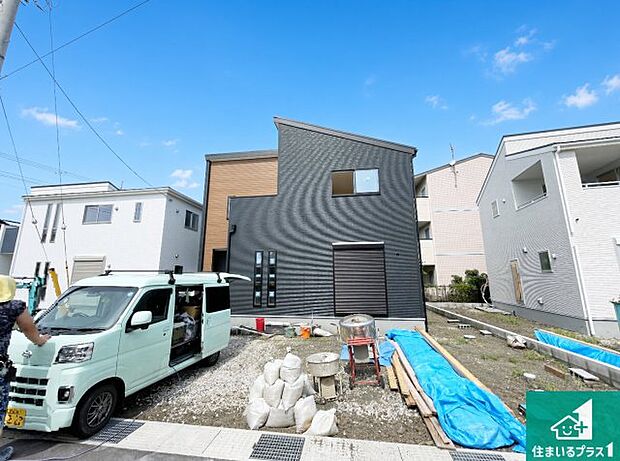 【外観】現在建築中!落ち着いた街並みで新生活を始めることが出来そう!周辺の物件も併せてご紹介させて頂きます!