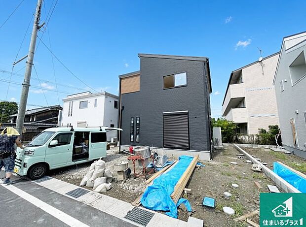 【外観】現在建築中!落ち着いた街並みで新生活を始めることが出来そう!周辺の物件も併せてご紹介させて頂きます!