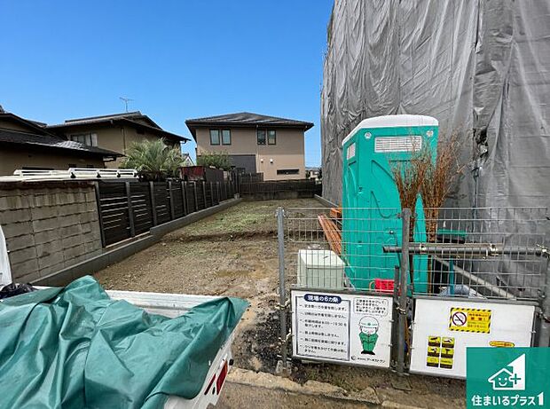 【外観】周辺は落ち着いた街並みの住宅地!子育てがしやすい住環境です!まだ未完成ですが、現地でしかわからない事もございます。是非一度ご覧ください。