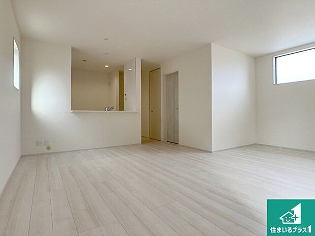 子供を見守りながらお料理が出来るため家族のコミュニケーションか増えます♪スペースが広く確保されている為お子様が大きくなったときは一緒に料理を楽しめます♪