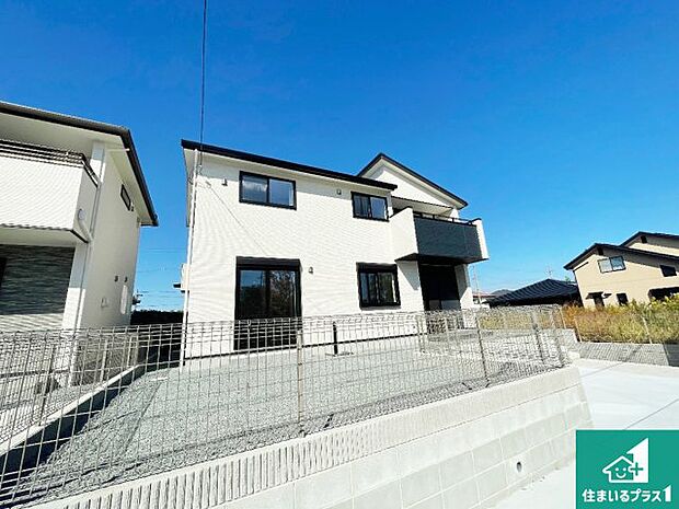 【外観】安心の10年保証!外観を美しく保ち、雨水で汚れを落とします!気になることがありましたら、お気軽にお問い合わせください!