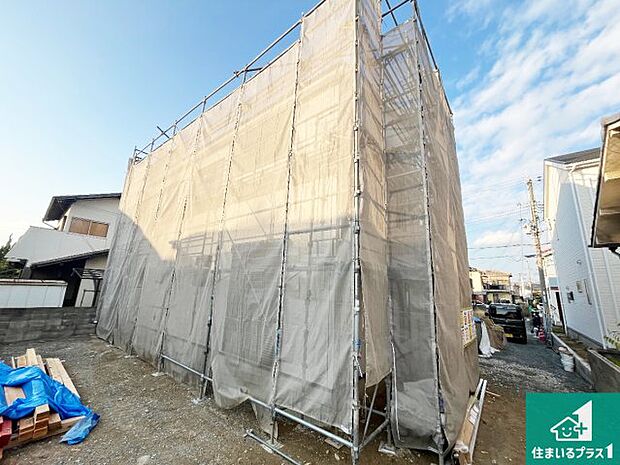 【外観】周辺は落ち着いた街並みの住宅地!子育てがしやすい住環境です!まだ未完成ですが、現地でしかわからない事もございます。是非一度ご覧ください。
