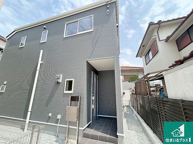 【外観】安心の10年保証!外観を美しく保ち、雨水で汚れを落とします!気になることがありましたら、お気軽にお問い合わせください!