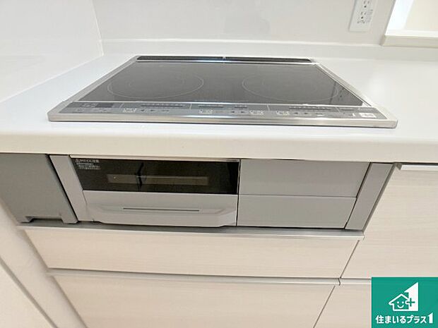 【IHコンロ】火を使わないので、安心なIHコンロ!でこぼこが無い構造なので、掃除もしやすく清潔に保てます!