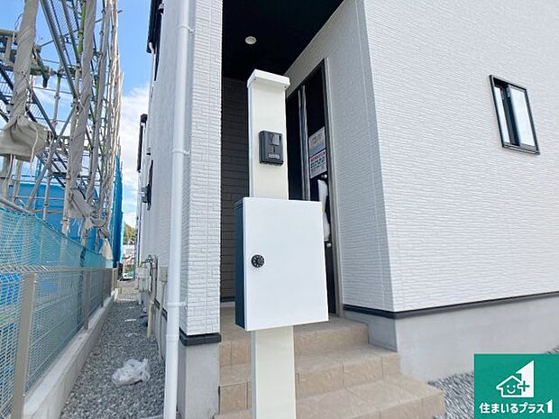 【外観】安心の10年保証!外観を美しく保ち、雨水で汚れを落とします!気になることがありましたら、お気軽にお問い合わせください!