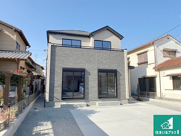 【外観】安心の10年保証！外観を美しく保ち、雨水で汚れを落とします！気になることがありましたら、お気軽にお問い合わせください！