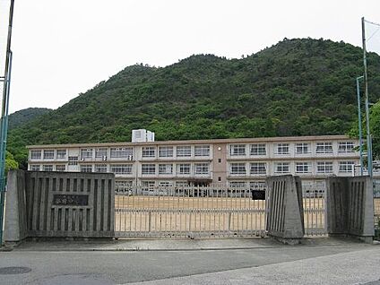姫路市立夢前中学校 徒歩3000m