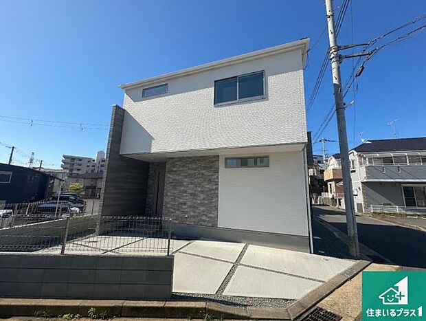 【外観】安心の10年保証！外観を美しく保ち、雨水で汚れを落とします！気になることがありましたら、お気軽にお問い合わせください！