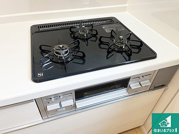 【コンロ】ダブル高火力Siセンサー付きコンロ!3口あるので、まとめて料理をする時も大活躍!