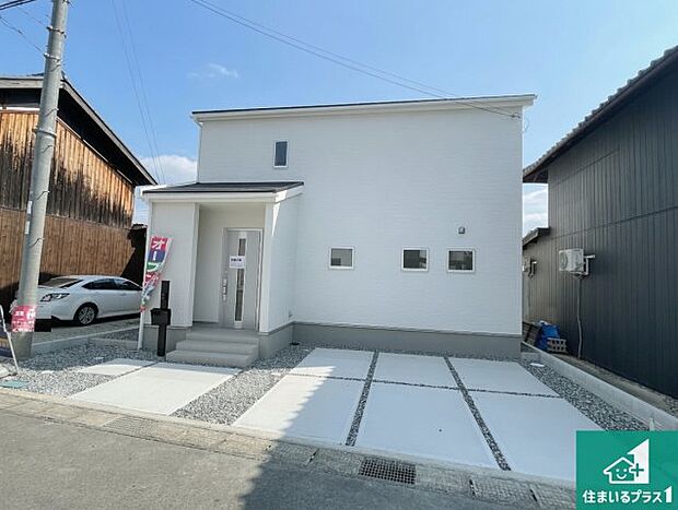 【外観】安心の10年保証!外観を美しく保ち、雨水で汚れを落とします!気になることがありましたら、お気軽にお問い合わせください!
