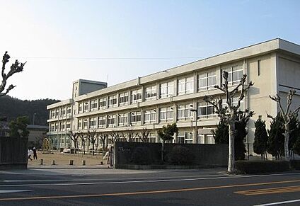 姫路市立八幡小学校 徒歩1107m