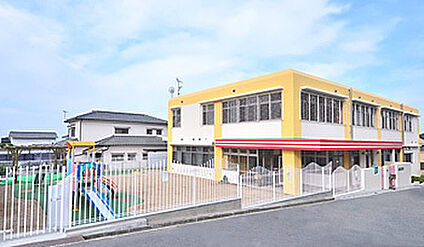 あじさいこども園 徒歩300m