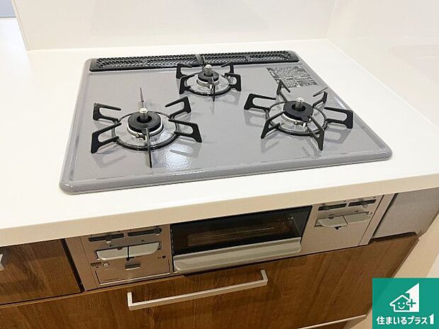 【コンロ】ダブル高火力Siセンサー付きコンロ!3口あるので、まとめて料理をする時も大活躍!