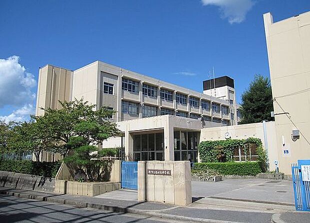神戸市立桜が丘中学校