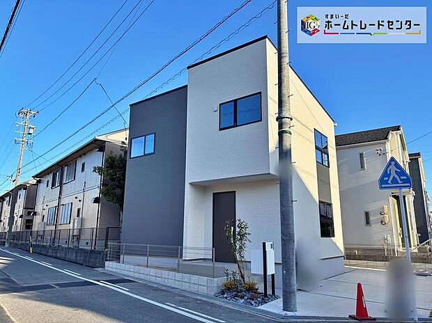 平日・お仕事帰りなど、いつでもご案内させていただきます！デザイン・目に見える設備面も大切ですが、耐震構造で地震に強い家の為、次代へ繋ぐ強固な住宅です。