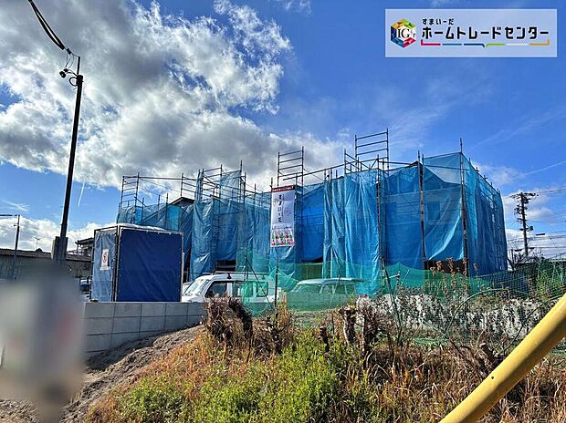 平日・お仕事帰りなど、いつでもご案内させていただきます！デザイン・目に見える設備面も大切ですが、耐震構造で地震に強い家の為、次代へ繋ぐ強固な住宅です。