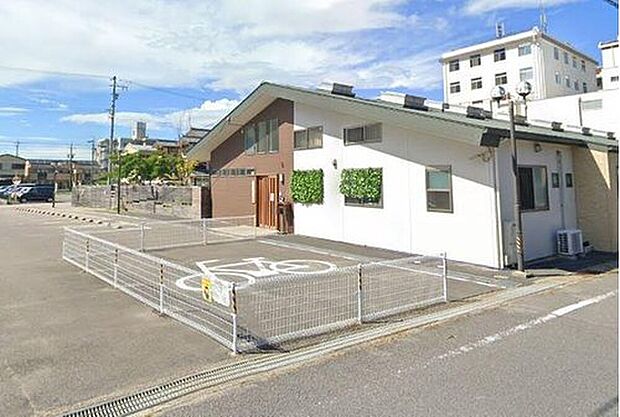 吉浜さんさん保育園（約161m）