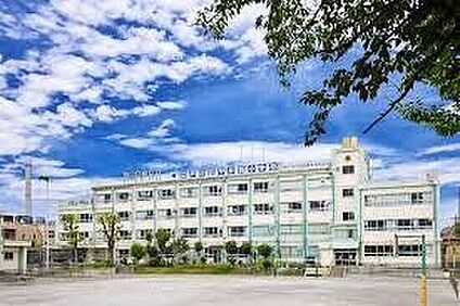 江戸川区立平井西小学校 160m