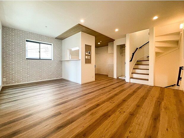 【建物プラン例 (内観写真)】施工例