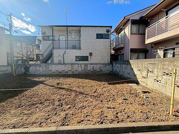 【外観】【外観】(2026年1月)撮影南東角地がもたらす優れた採光と通風。ゆったりとした開放感に包まれ、上質な日常を叶える住環境です。