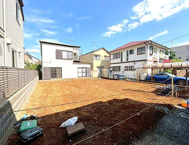 【外観】【現地】(2026年1月)撮影 全2区画での分譲。家族のスタイルに合わせて選べるプランをご用意しております。