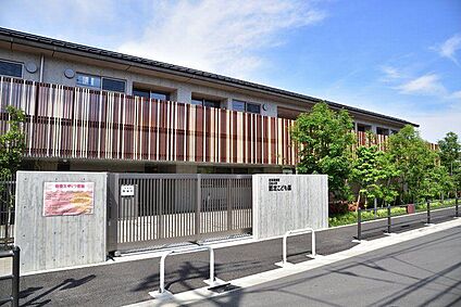 日本大学認定こども園 180m