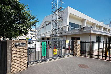 墨田区立第二寺島小学校 660m